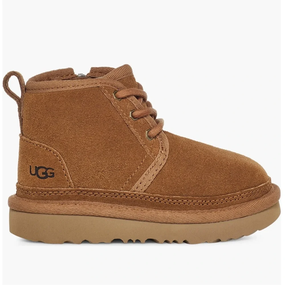 UGG Neumel II Kids Water‎ Resistant Chukka Boots Lace-Up In Chestnut Tan